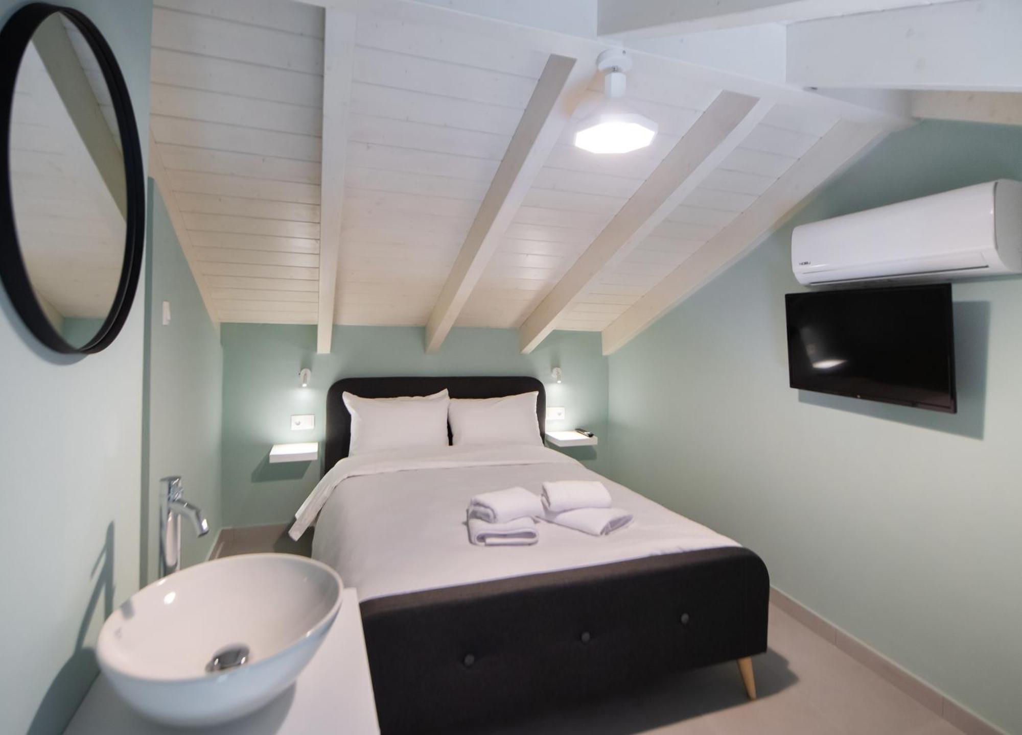 Dawn Maisonettes Lefkas Lefkada City